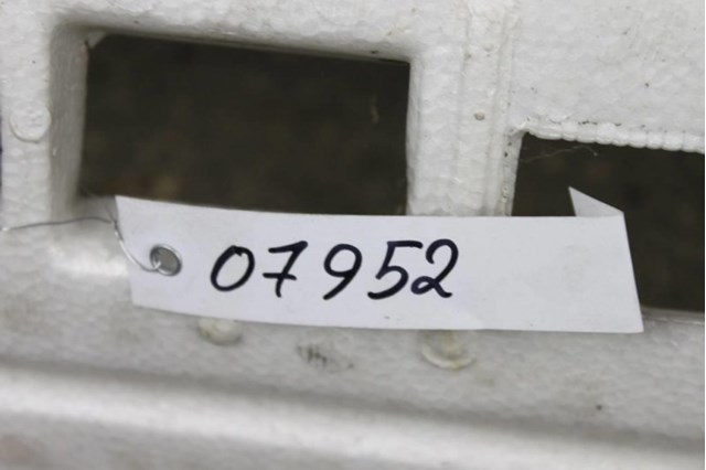 Абсорбер бампера заднього 5261548070 TOYOTA