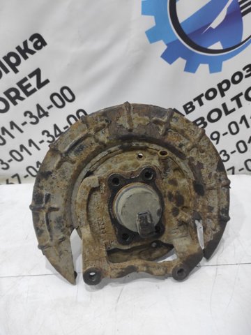 Маточина заднього колеса 527501G100 HYUNDAI