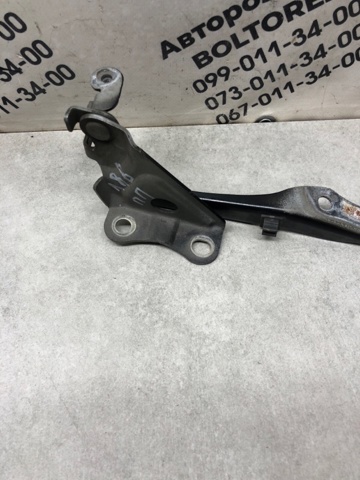 Завіс капота, правий 5341042040 TOYOTA