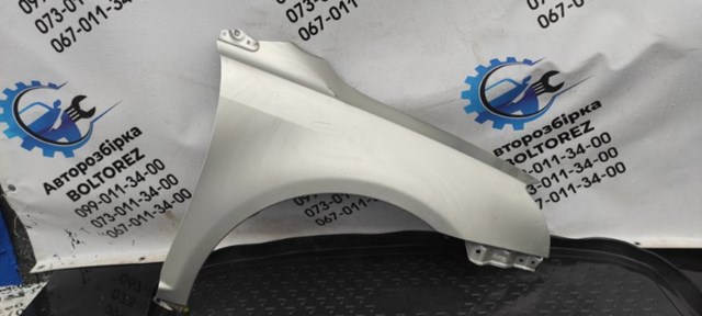Переднє праве крило 5381105040 TOYOTA