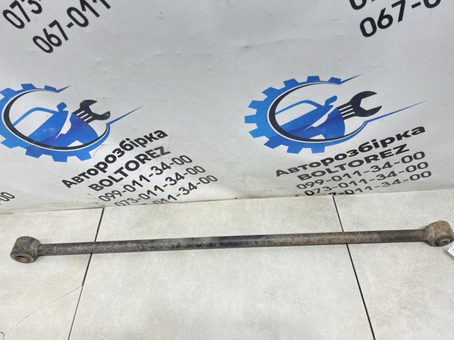 Поперечна тяга задньої підвіски 55700H1000 HYUNDAI
