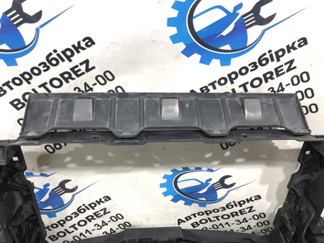 Кронштейн для радіатора 5N0805588D VAG