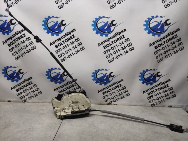 Замок задньої дверї, правої 5N0839016D VAG