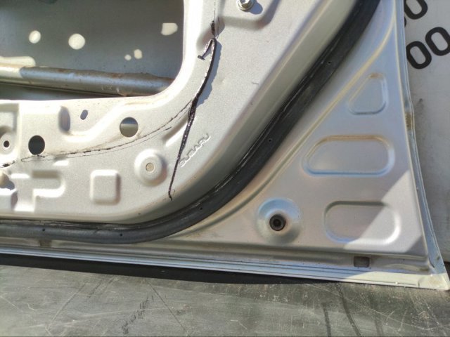 Дверка передня права 60009SC0219P SUBARU