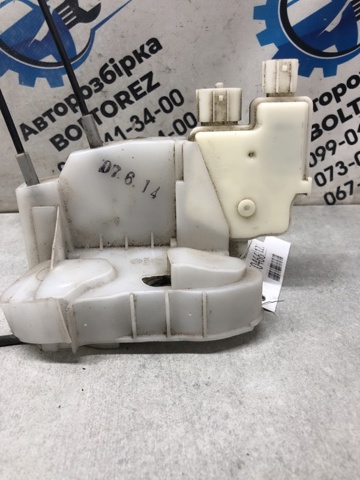 Замок двері правої передньої 61031AG020 SUBARU