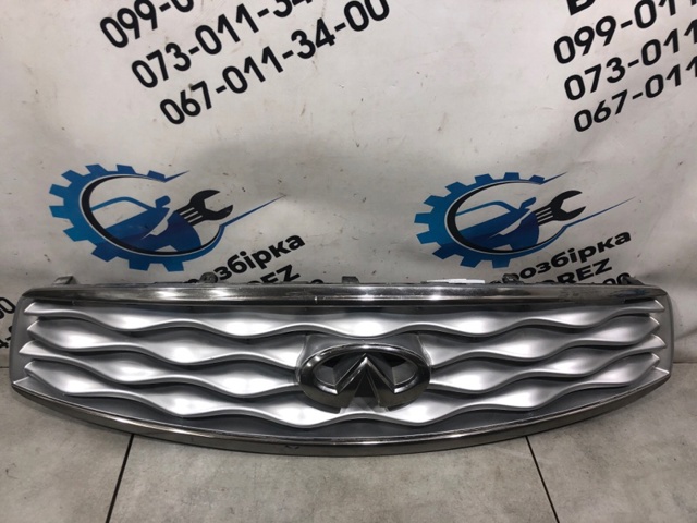 Решітка радіатора 620701CJ5A NISSAN