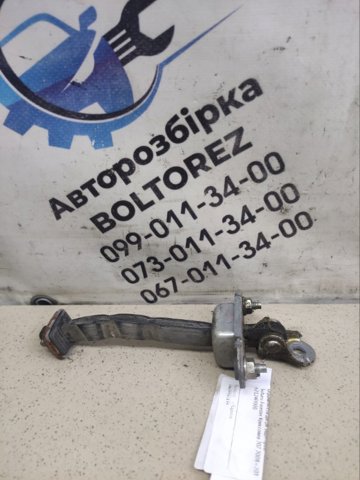 Обмежувач відкриття дверей, задній 62124FJ000 SUBARU