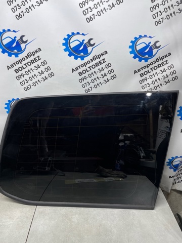 Скло багажного відсіку, праве 6271060B10 TOYOTA