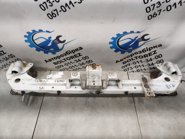 Швелер переднього бампера 6400A781 MITSUBISHI