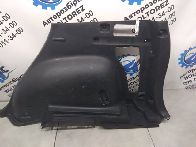 Облицювання багажного відсіку, праве 6473042070B0 TOYOTA
