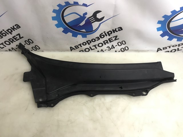Решітка склоочисників, права 66862CG000 NISSAN