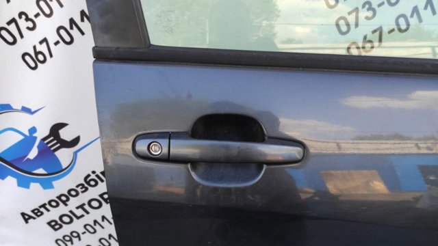 Дверка передня права 6700142080 TOYOTA