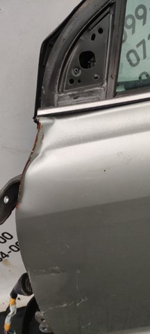 Водійські двері 6700205050 TOYOTA