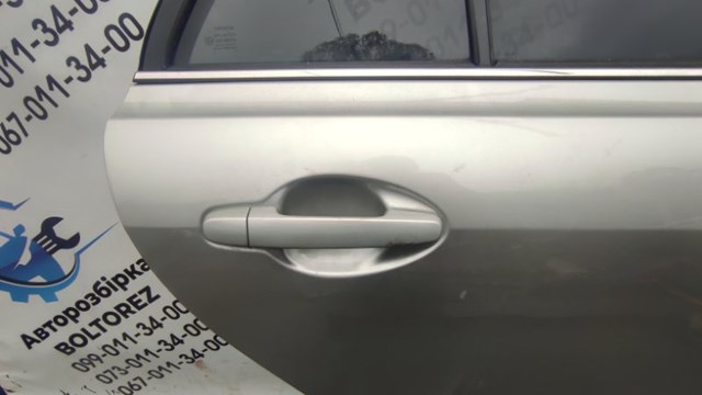 Двері задні, праві Тойота Авенсіс II