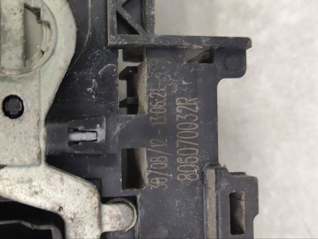 Двері багажника 6700542381 TOYOTA
