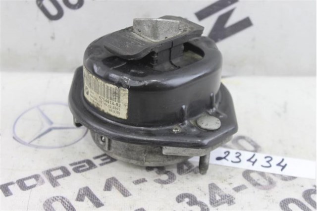 Права подушка мотора 6754614 BMW
