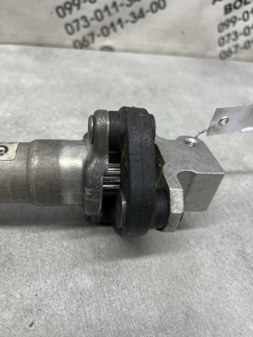Вал рульової колонки, нижній 6776109 BMW