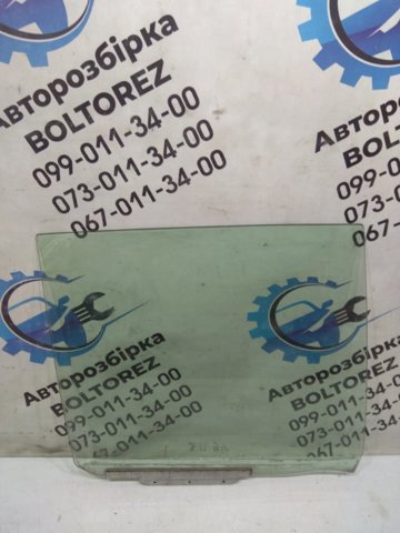 Скло задньої двері правої 6810342090 TOYOTA