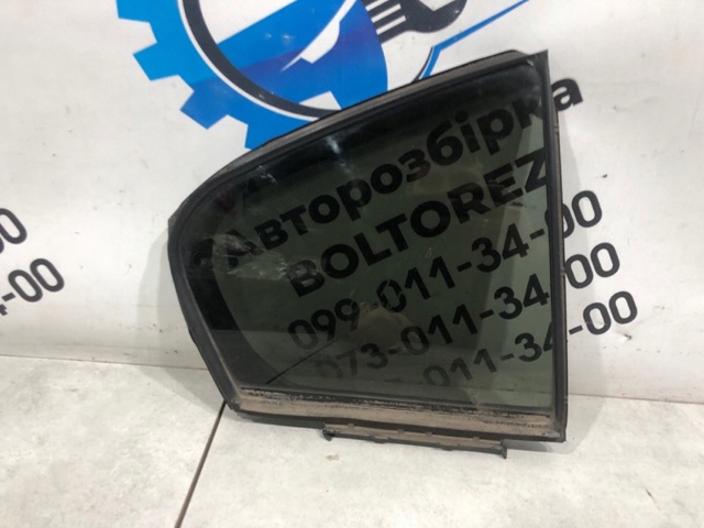 Вікно надставки дверей задніх 6812305090 TOYOTA
