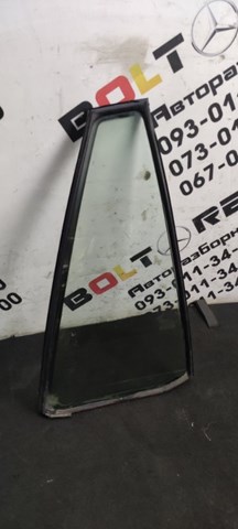 Задня кватирка права 6812342070 TOYOTA