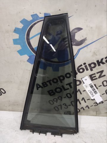 Скло кутове дверей задніх 6812342120 TOYOTA