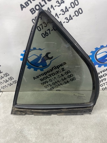 Задня кватирка ліва 6812406260 TOYOTA