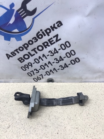 Обмежувач відкриття дверей, передній правий 6861033070 TOYOTA