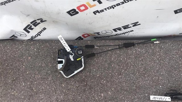 Замок задньої дверї, правої 6905060070 TOYOTA