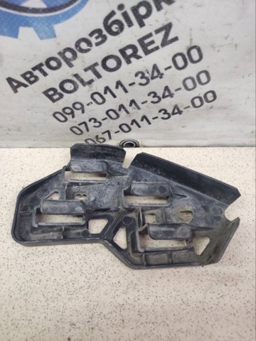 Кронштейн бампера переднього, лівий 6Q0807183A VAG