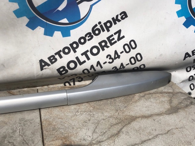 Автомобільний рейлінг на дах правий 738200019R RENAULT