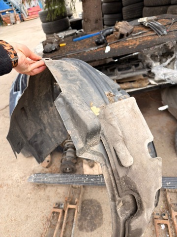 Підкрилки передні праві 74100SWWG01 HONDA