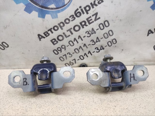 Петля заднтої двері, лівої 7701206968 RENAULT