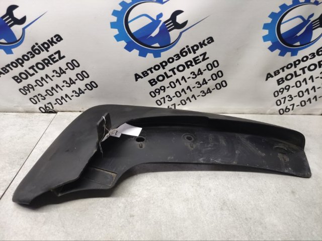 Бризковики задній, лівий 78813JG000 NISSAN