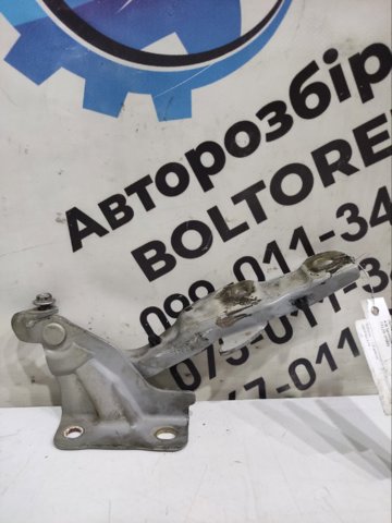 Шарнір капота правий 791201F000 HYUNDAI