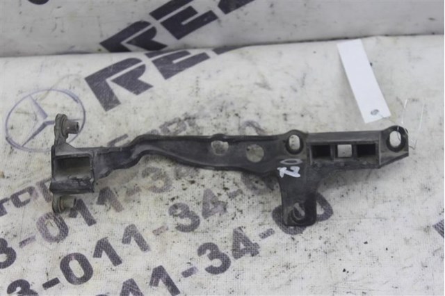 Кронштейн кріплення крила переднього лівого, передній 7L0805733 PORSCHE