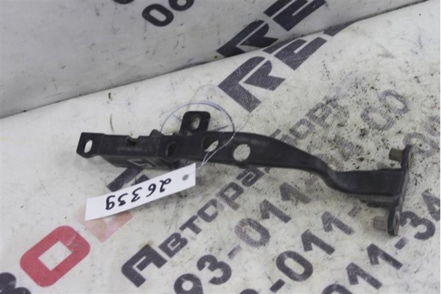 Кронштейн передньої панелі, правий 7L0805734 VAG