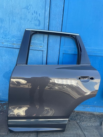 Двері задні 7P0833055 VAG