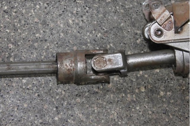 Колонка рульова 7P6419501BM VAG