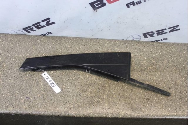 Накладка задньої двері, лівої, вертикальна 7P6839903 VAG