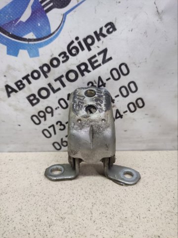 Петля водійських дверей 80401ZP80A NISSAN