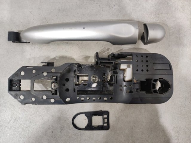 Ручка передньої двері зовнішня 806B02596R RENAULT