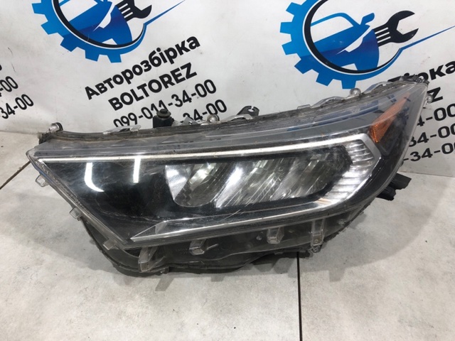 Фара основна ліва 811500R140 TOYOTA
