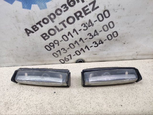 Корпус ліхтаря підсвітки номерного знака 8127130291 TOYOTA