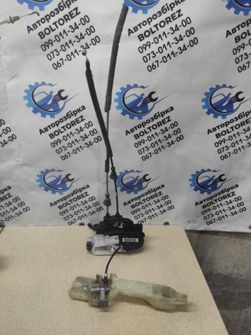 Замок задньої дверї, правої 814202B000 HYUNDAI