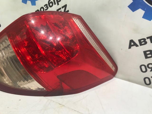Ліхтар задній правий 8155142090 TOYOTA