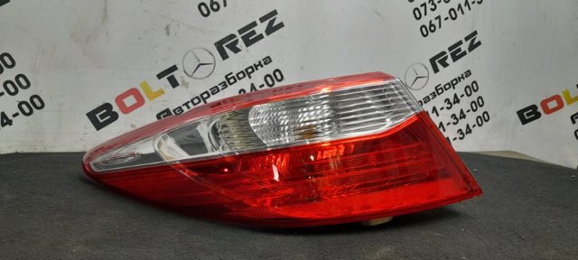Задній лівий зовнішній ліхтар 8156006640 TOYOTA