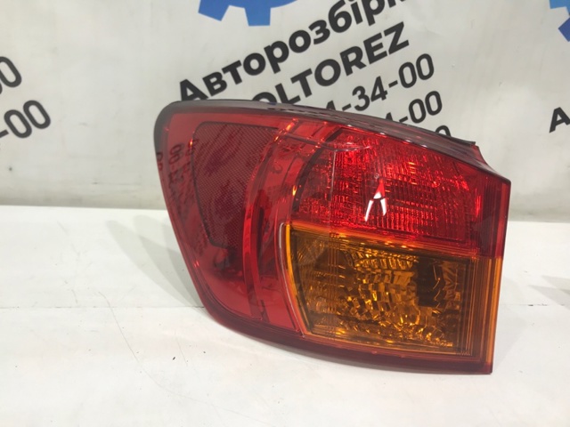 Задній лівий зовнішній ліхтар 8156153160 TOYOTA