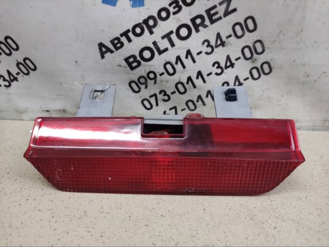 Стоп-сигнал заднього скла 8157049015 TOYOTA