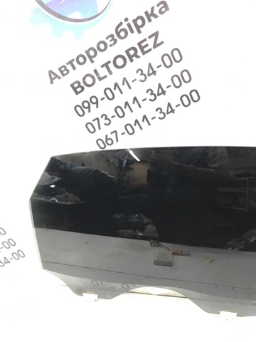 Скло заднє праве 82300CG000 NISSAN