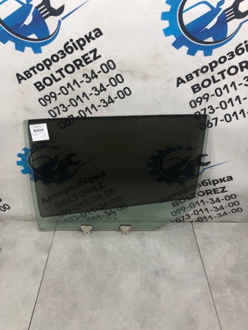 Скло задньої двері лівої 823010028R RENAULT